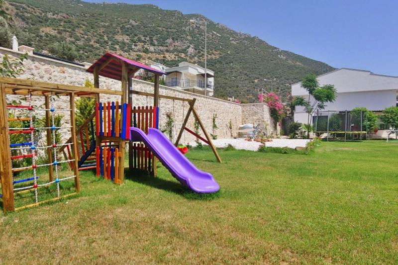 Sea View 5-Bedroom Villa in Kalkan with Private Pool & Garden - image 6