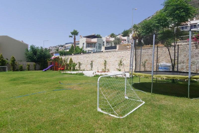 Sea View 5-Bedroom Villa in Kalkan with Private Pool & Garden - image 25