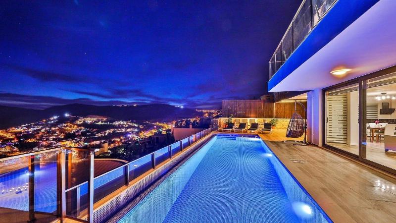 4 Bedroom Luxury Villa in Kiziltas - Kalkan - image 18