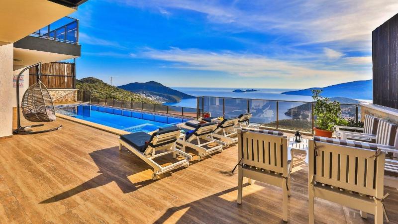 4 Bedroom Luxury Villa in Kiziltas - Kalkan - image 2