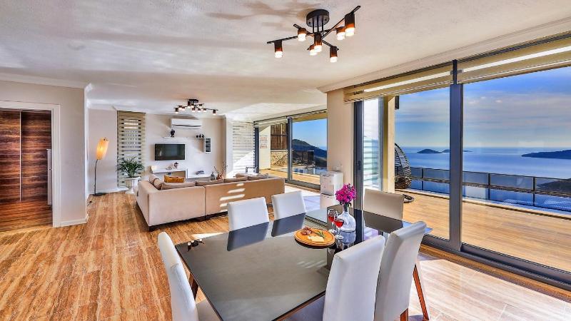 4 Bedroom Luxury Villa in Kiziltas - Kalkan - image 40