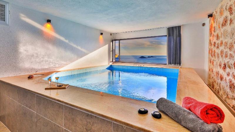 4 Bedroom Luxury Villa in Kiziltas - Kalkan - image 23