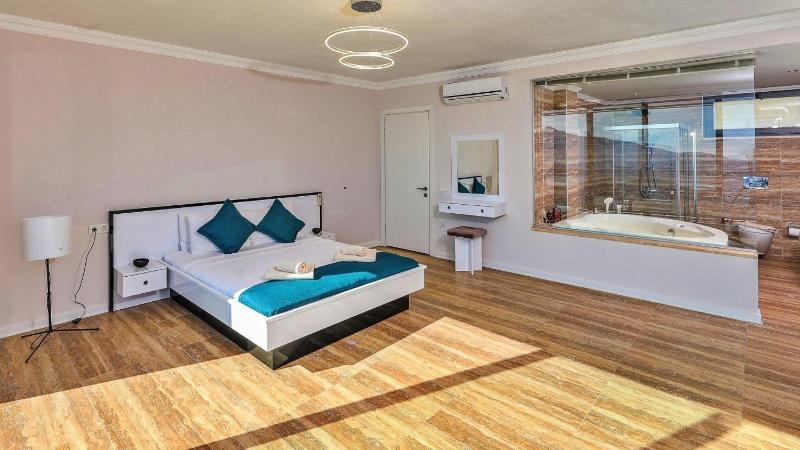 4 Bedroom Luxury Villa in Kiziltas - Kalkan - image 49