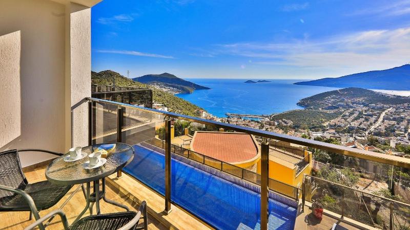 4 Bedroom Luxury Villa in Kiziltas - Kalkan - image 9