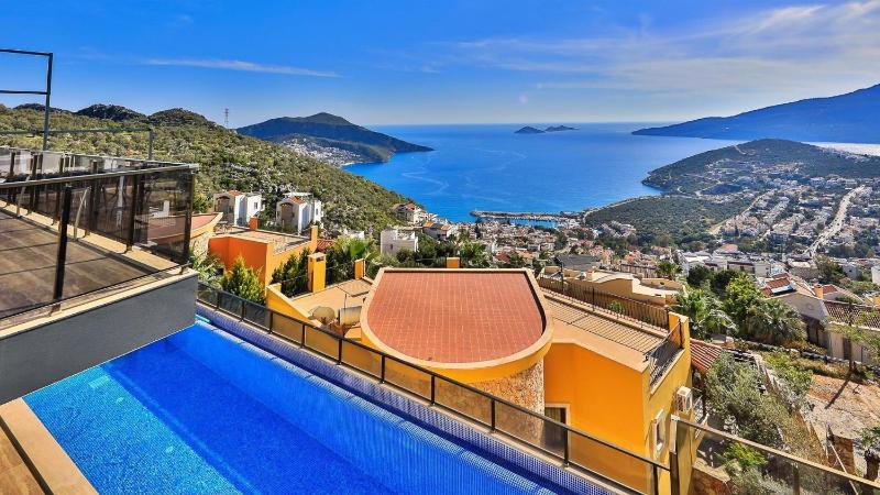 4 Bedroom Luxury Villa in Kiziltas - Kalkan - image 45