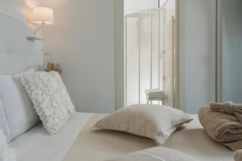 Double or Twin Room with Sea View image 2