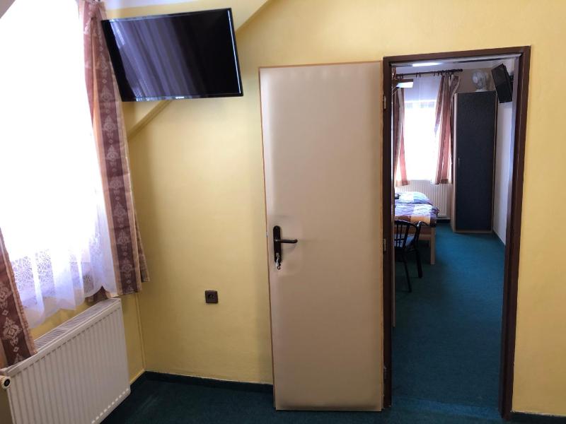 Standard Single Room image 4