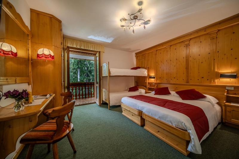 Quadruple Room image 1