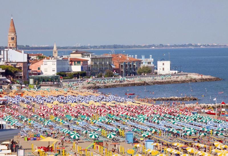 LEVANTE for a luxury stay - Front Beach - image 5