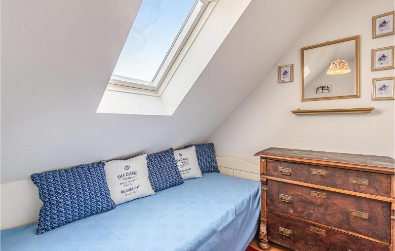 Two-Bedroom Holiday Home image 4