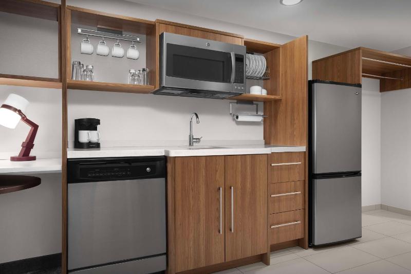 One-Bedroom King Suite image 2