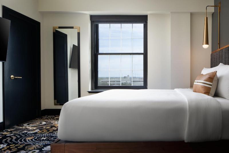 King Junior Suite image 4