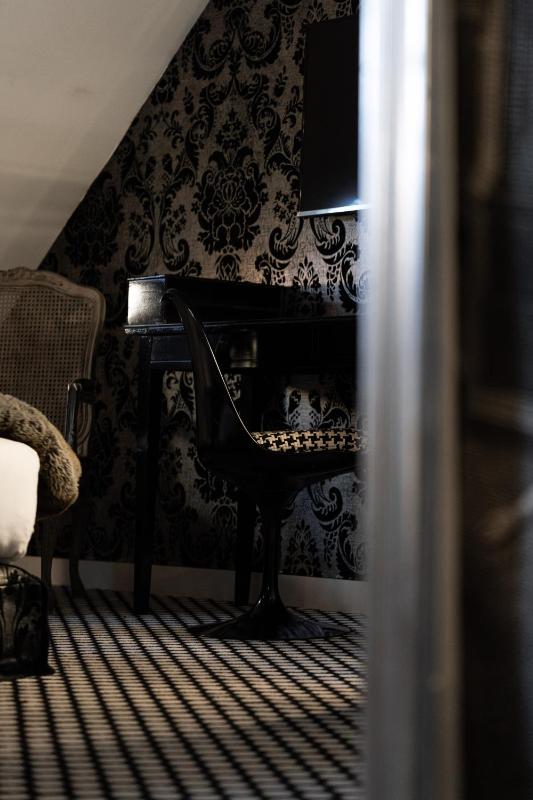 Junior Suite image 2