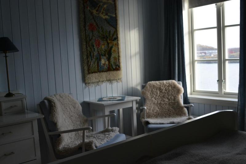 Superior Double or Twin Room with Sea View image 3