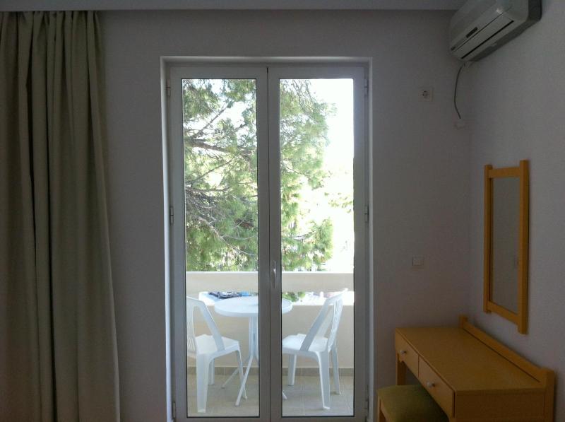 Two-Bedroom Apartment (2-4 Adults) image 4