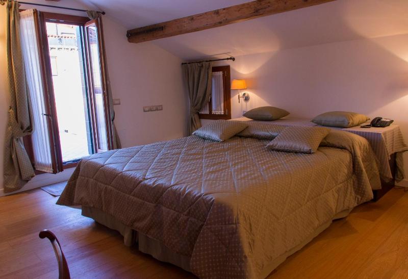 Double superior deluxe image 4