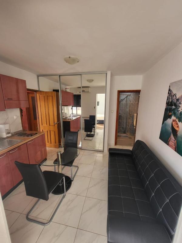 Apartment Stipe - image 19