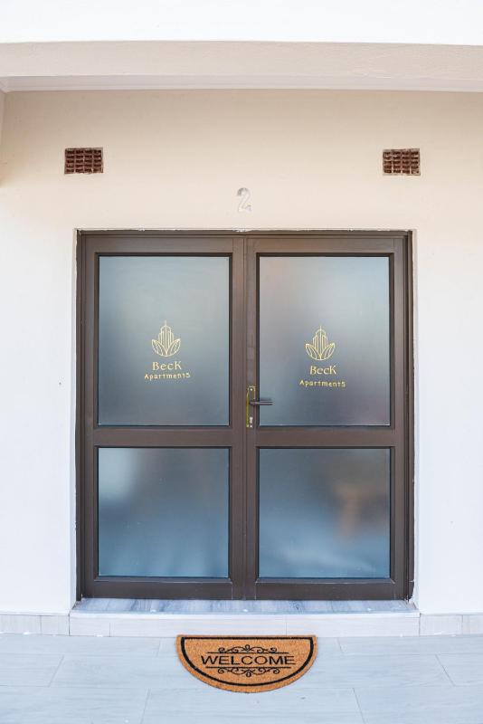 Beck Apartments - image 13