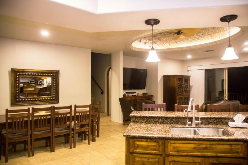 Bella Sirena A701 Penthouse Amazing Ocean Views - image 36