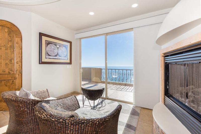 Bella Sirena A701 Penthouse Amazing Ocean Views - image 17