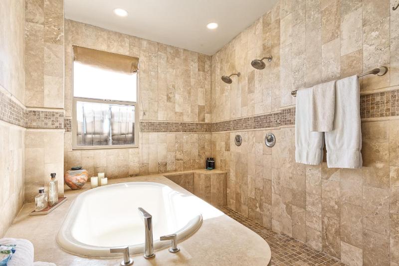 Bella Sirena A701 Penthouse Amazing Ocean Views - image 19