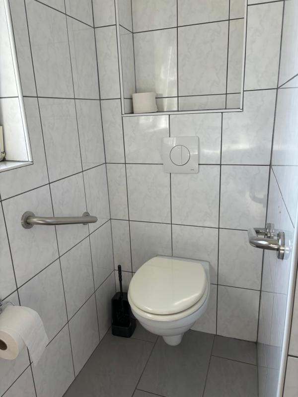 Large Double Room image 4