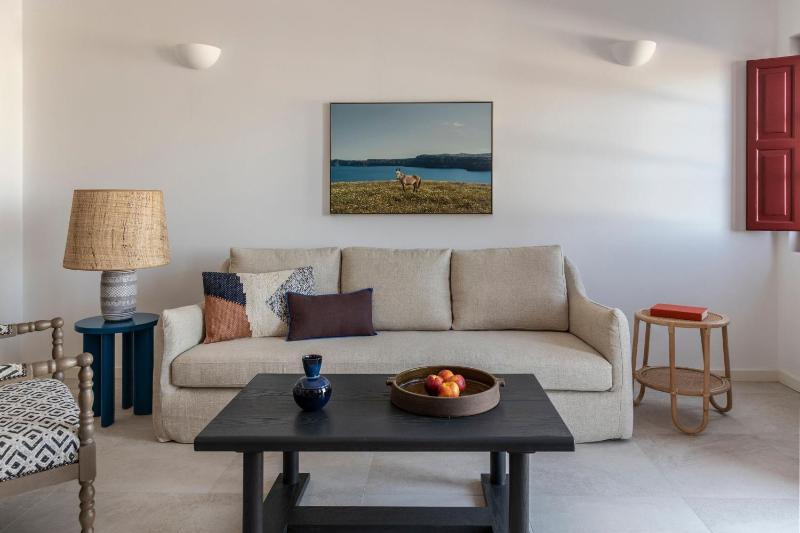 Athenian Suite, 2 Bedroom Suite, Inland view, Balcony image 1