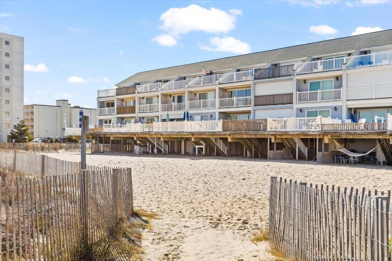 Surf Village 13 townhouse - image 1