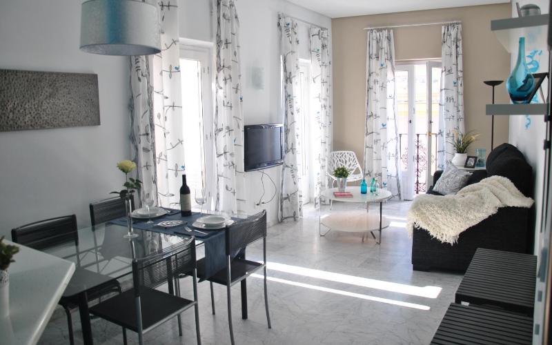 One-Bedroom Apartment image 3