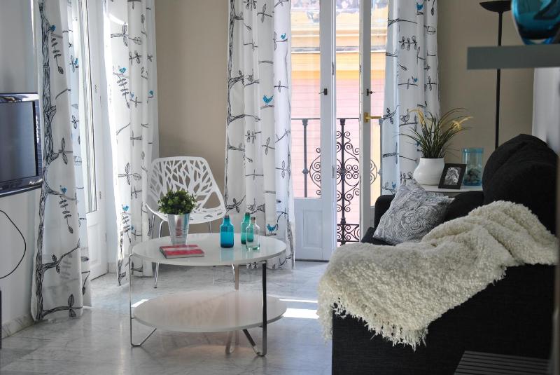 One-Bedroom Apartment image 2