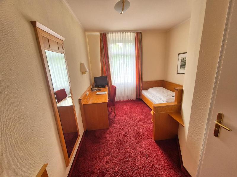 Standard Single Room with Shower image 1