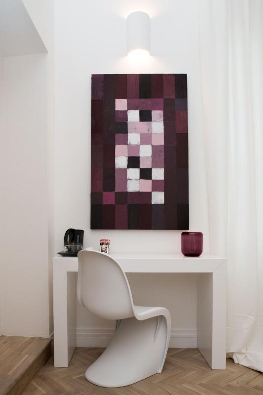 Standard Double Room image 3
