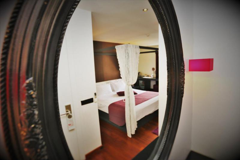 Superior Double Room with Sea View image 3