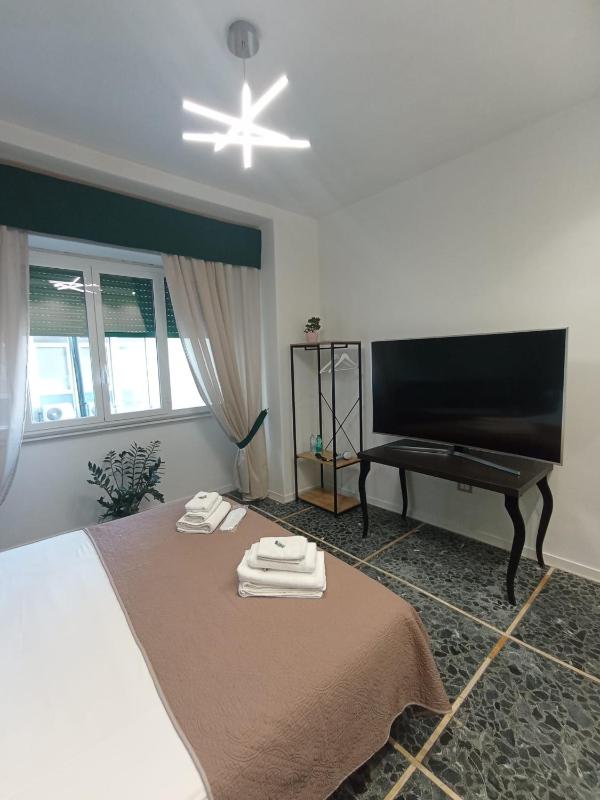 Economy Double Room image 3