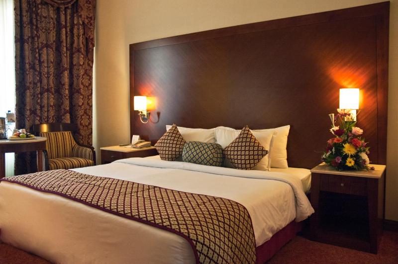 Deluxe Room image 4