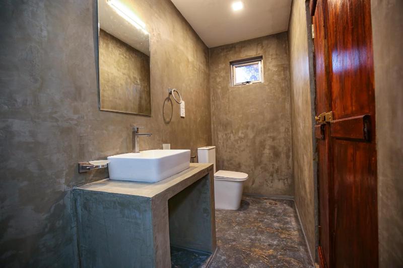 Randika RestRoom - image 9