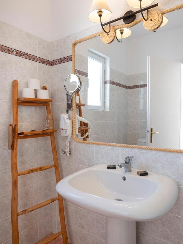 Standard Double or Twin Room image 3