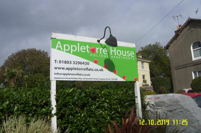 Appletorre House Holiday Flats - image 18
