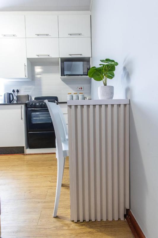 Daisy Dreams Apartment - image 8