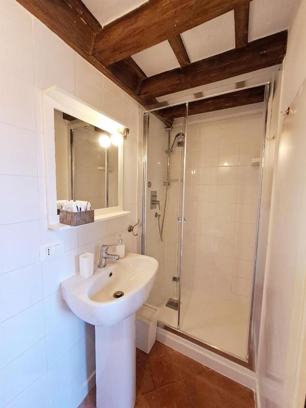 Two Bedrooms Apartment with Terrace Vacanze Romane image 1