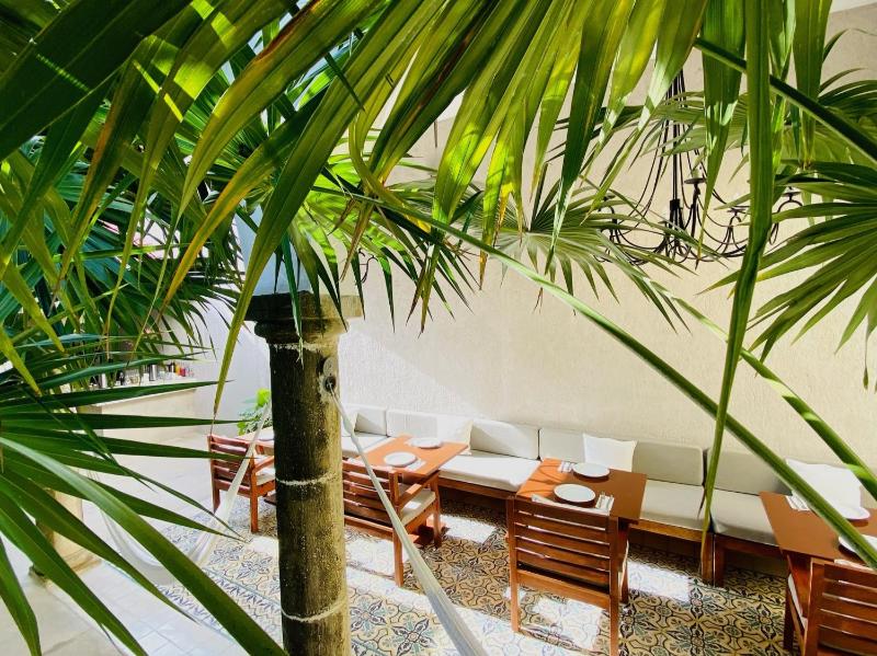 The Diplomat Boutique Hotel - image 9