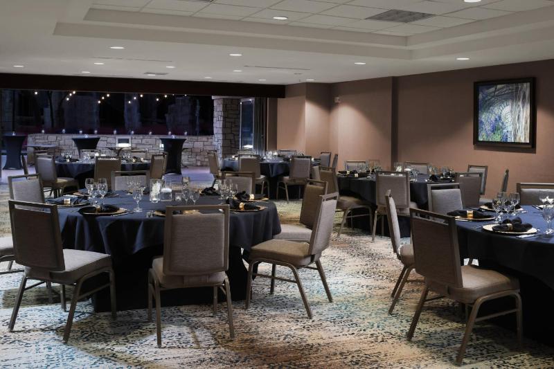 Courtyard by Marriott San Antonio Riverwalk - image 2