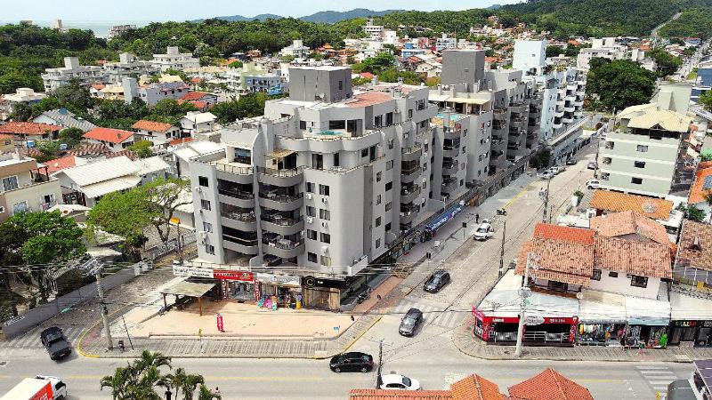 1027 - Cobertura duplex com piscina em Bombinhas - image 46