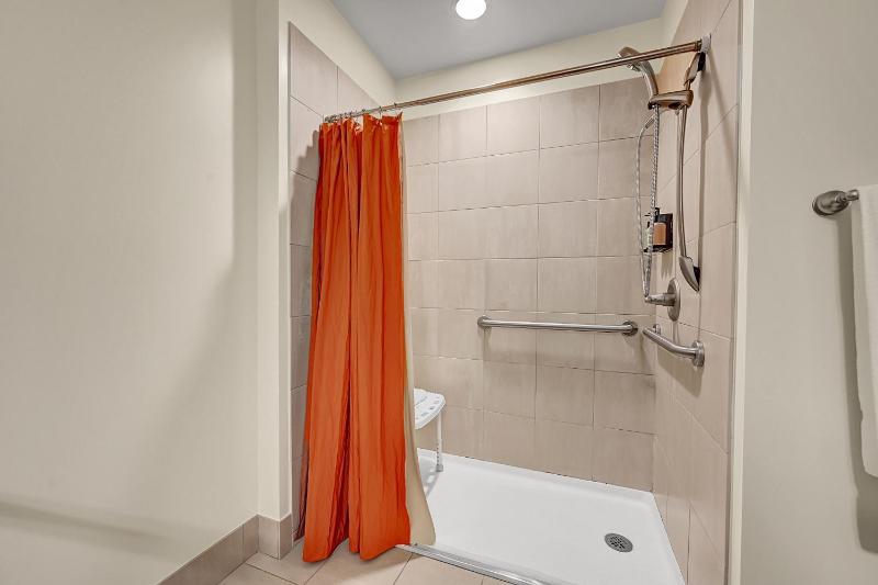 Deluxe Double Room image 2