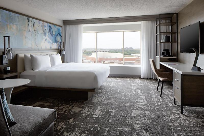 King Room image 4