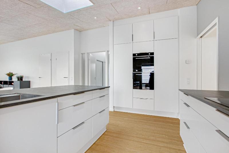 Luxury Holiday Home With Panoramic Views Of Ebeltoft Bay And Outdoor Spa - image 7