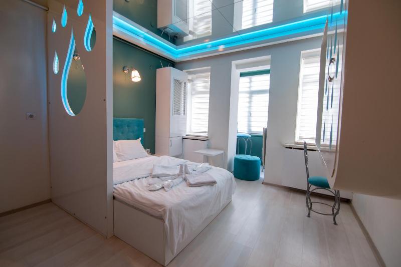 Standard Suite image 3