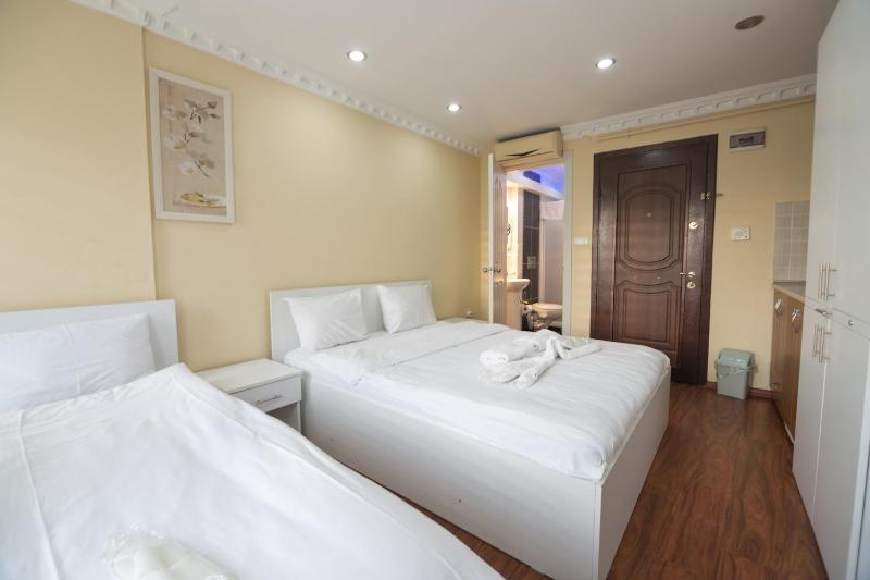 Standard Triple Room image 3