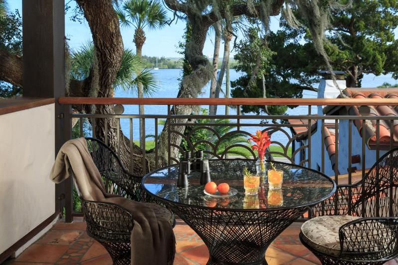 Black Dolphin Inn - image 2