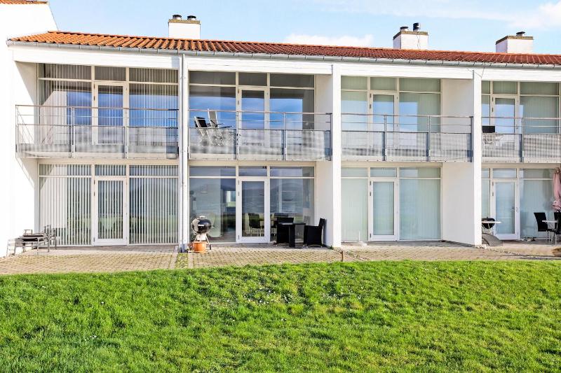 Beautiful Two-Storey Apartment With Panoramic Views Of Ebeltoft Bay - image 14